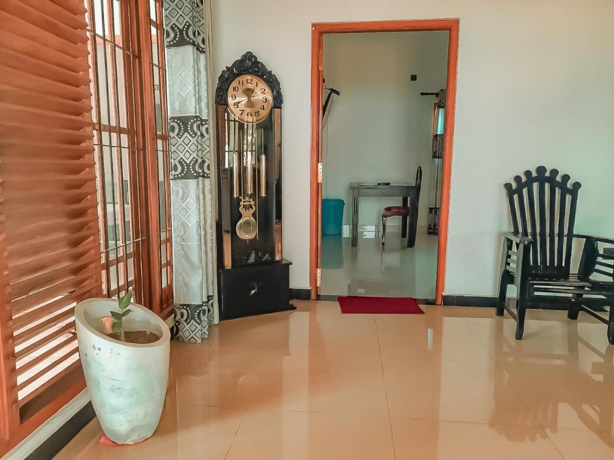 Hotel White House Ratnapura Εξωτερικό φωτογραφία