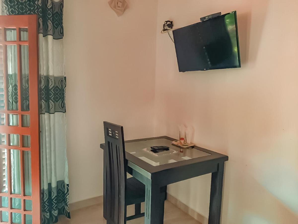 Hotel White House Ratnapura Εξωτερικό φωτογραφία